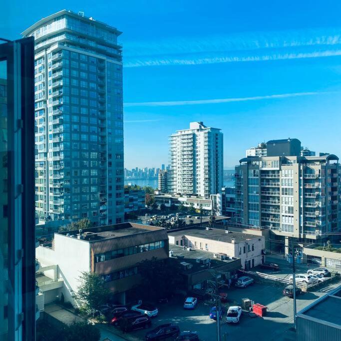 360º Rooftop Patio Views. Your-Home-Away-From-Home นอร์ทแวนคูเวอร์ ภายนอก รูปภาพ