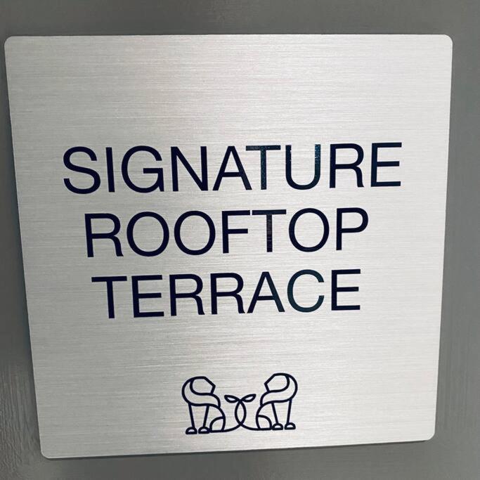 360º Rooftop Patio Views. Your-Home-Away-From-Home นอร์ทแวนคูเวอร์ ภายนอก รูปภาพ